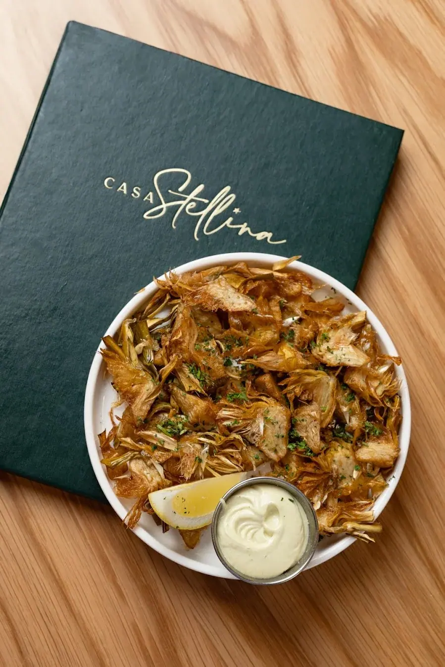 Fried calamari with lemon aioli