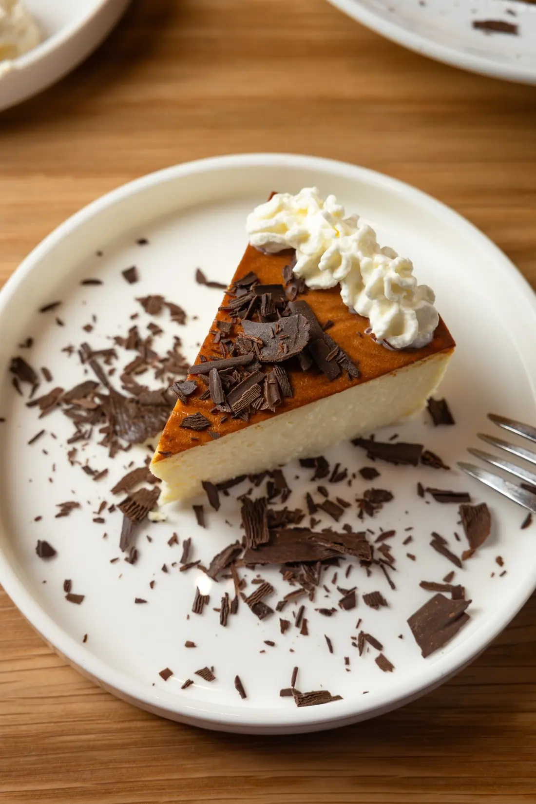 Cheesecake with shaved chocolate